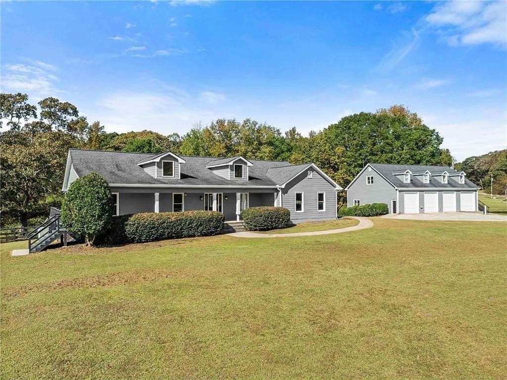 4.1 Acres of Residential Land with Home for Sale in Pendergrass, Georgia