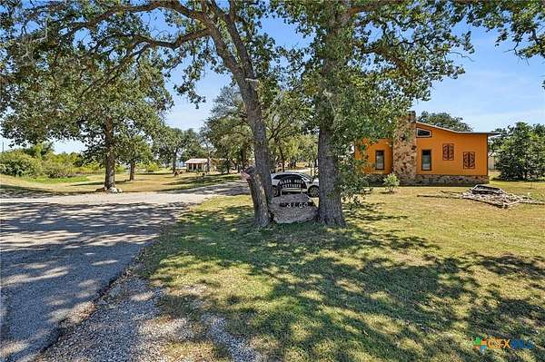 3.1 Acres of Improved Mixed-Use Land for Sale in Buchanan Dam, Texas