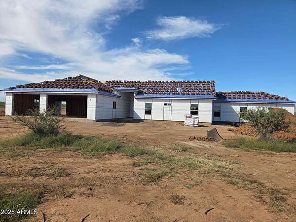 3.22 Acres of Residential Land with Home for Sale in Hereford, Arizona