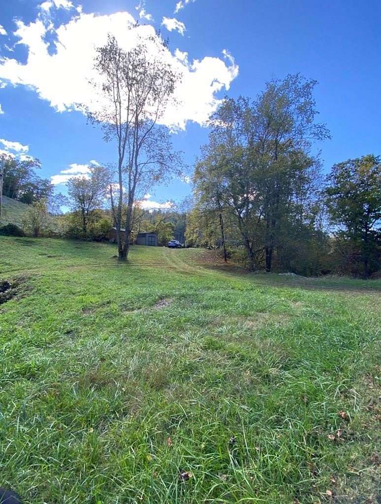 3 Acres of Mixed-Use Land for Sale in Campton, Kentucky
