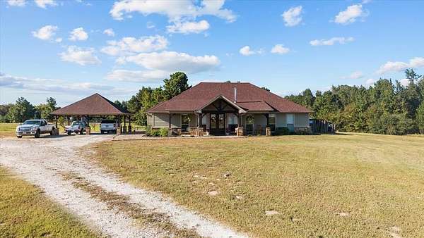 44.5 Acres of Agricultural Land with Home for Sale in Palestine, Texas