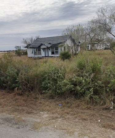 1 Acre of Land for Sale in Orange Grove, Texas