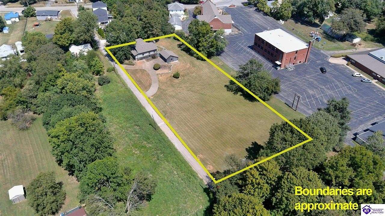 1.53 Acres of Residential Land with Home for Sale in Vine Grove, Kentucky