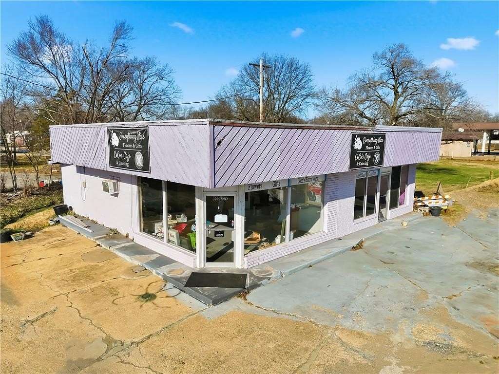 0.25 Acres of Commercial Land for Sale in Stilwell, Oklahoma