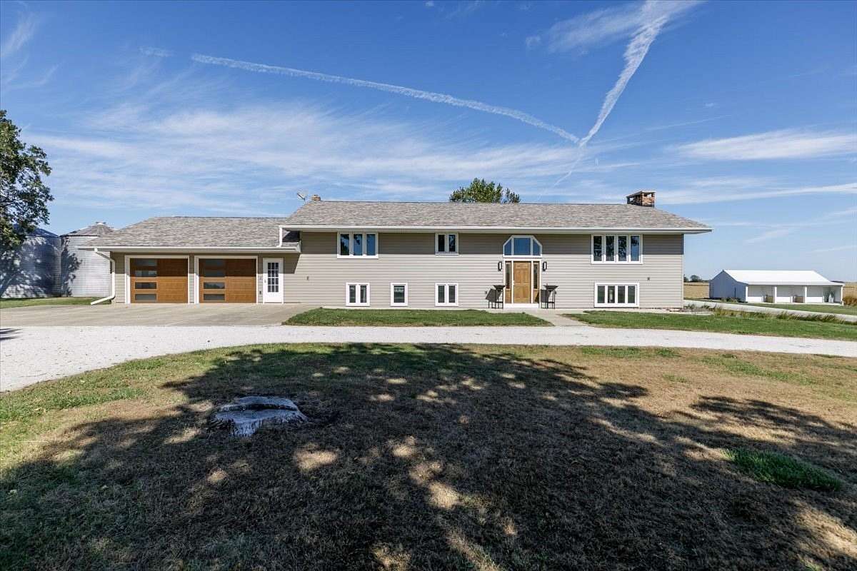 6.63 Acres of Residential Land with Home for Sale in Stratford, Iowa