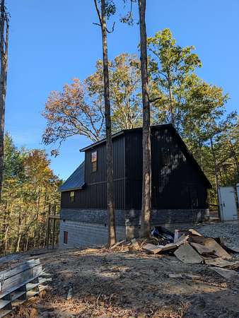 1.5 Acres of Residential Land with Home for Sale in Zoe, Kentucky