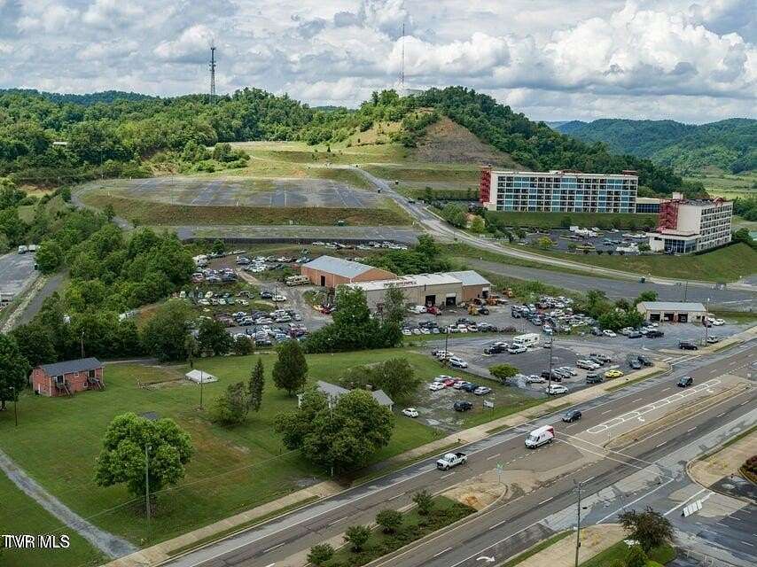 1.64 Acres of Improved Mixed-Use Land for Sale in Bluff City, Tennessee