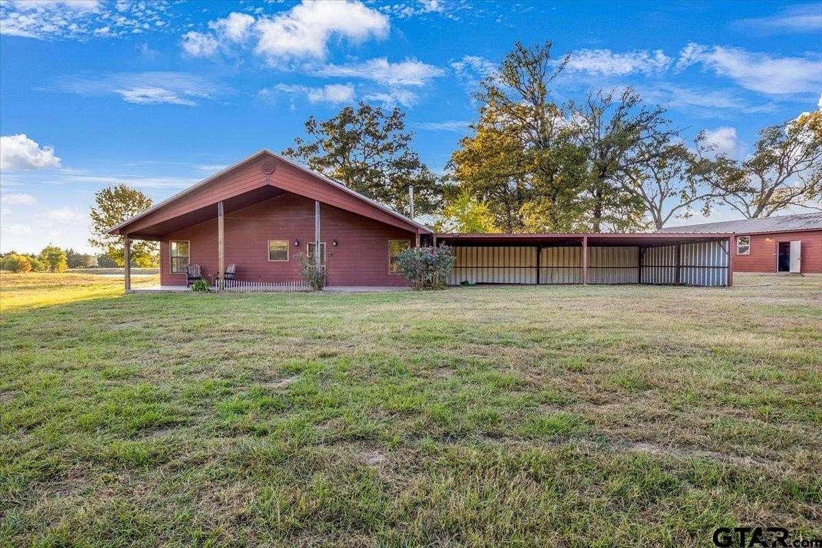 28 Acres of Agricultural Land with Home for Sale in Winnsboro, Texas