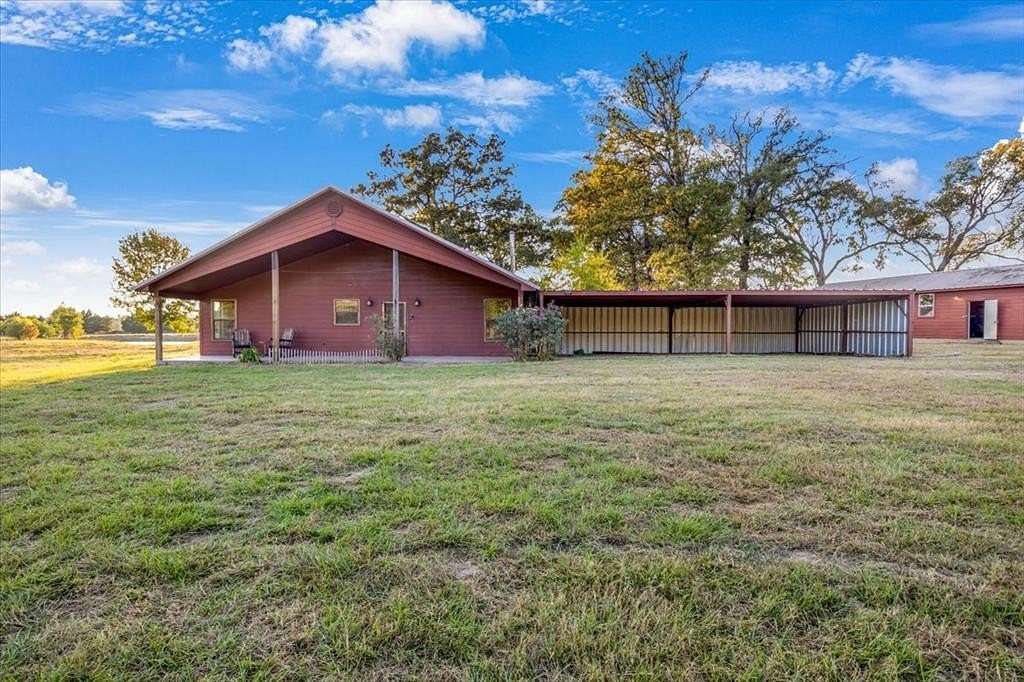 28 Acres of Agricultural Land with Home for Sale in Winnsboro, Texas