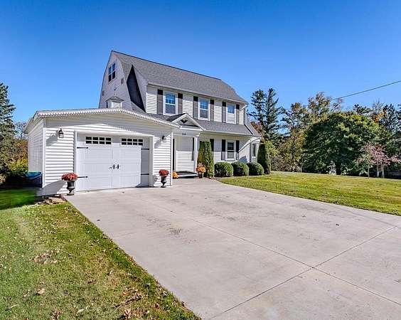 2.1 Acres of Residential Land with Home for Sale in Athens, Wisconsin