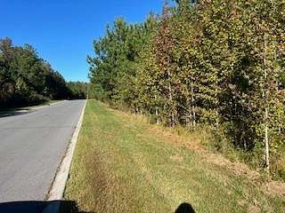 10.5 Acres of Land for Sale in Manchester, Tennessee