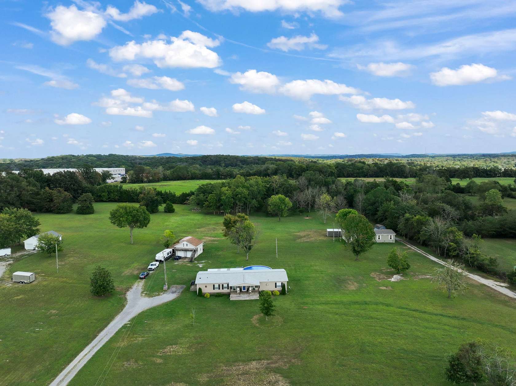 5.73 Acres of Commercial Land for Sale in Lebanon, Tennessee