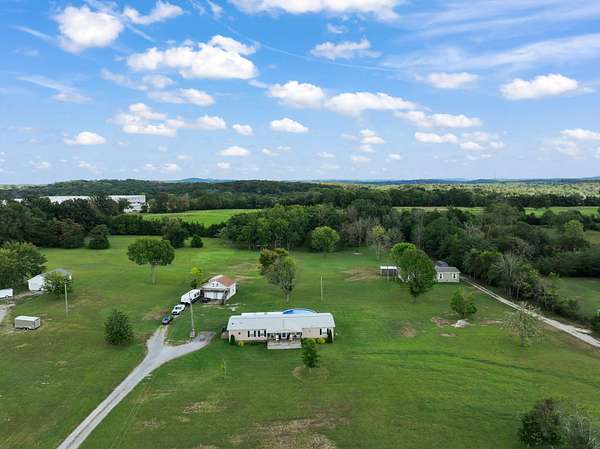 5.73 Acres of Commercial Land for Sale in Lebanon, Tennessee