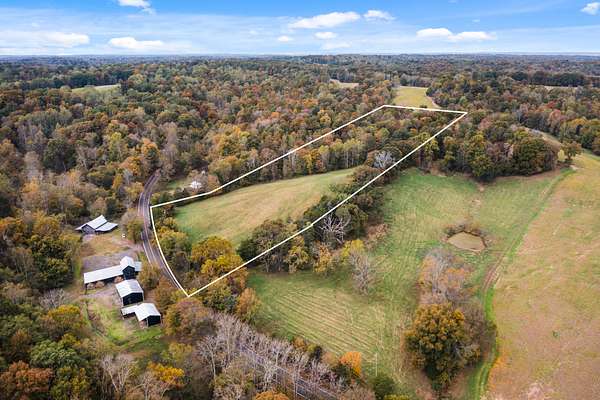 11 Acres of Recreational Land & Farm for Sale in Palmyra, Tennessee