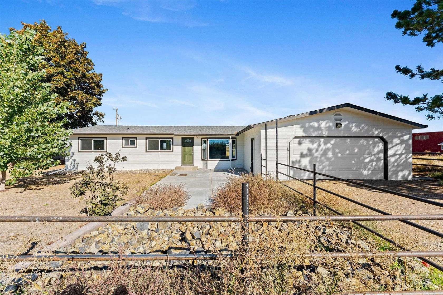 20.6 Acres of Land with Home for Sale in Wilder, Idaho