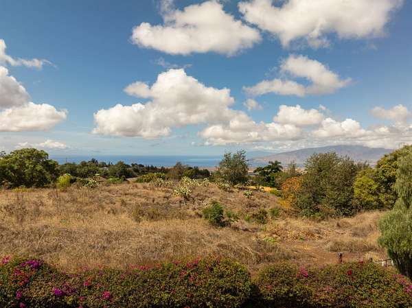 2.1 Acres of Residential Land for Sale in Kula, Hawaii