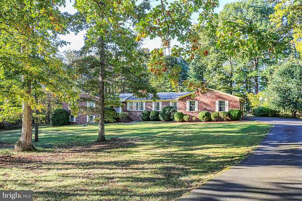 5.39 Acres of Residential Land with Home for Sale in Culpeper, Virginia