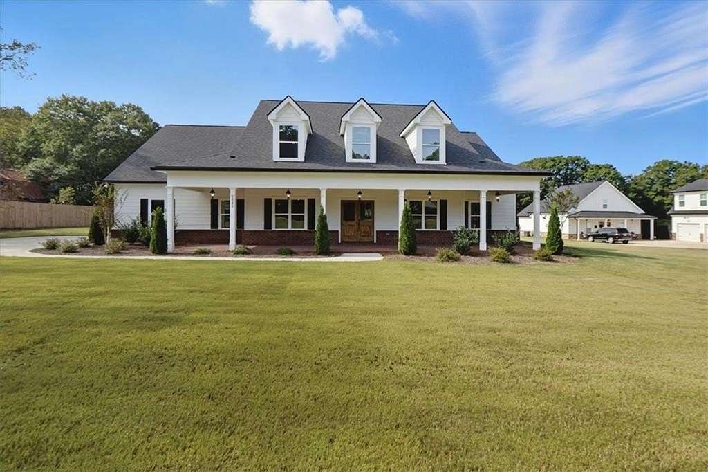 2 Acres of Residential Land with Home for Sale in Monroe, Georgia