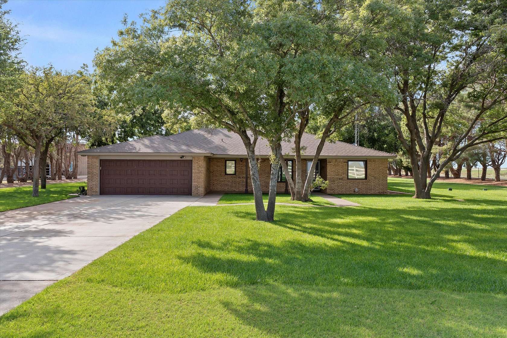 29 Acres of Land with Home for Sale in Levelland, Texas