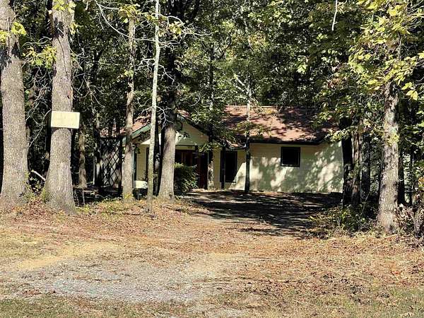 2.28 Acres of Residential Land with Home for Sale in Greenbrier, Arkansas