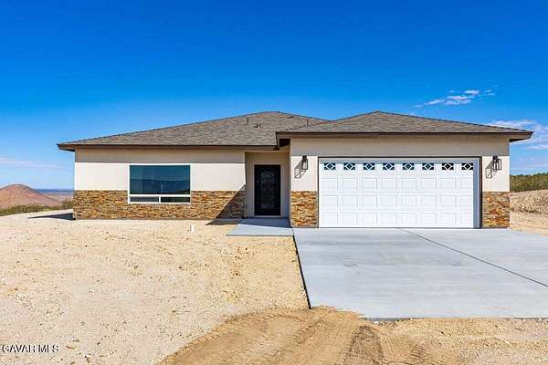 2.55 Acres of Residential Land with Home for Sale in California City, California