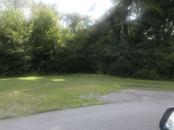 2 Acres of Residential Land with Home for Lease in Arab, Alabama