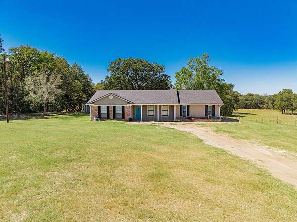 2.34 Acres of Land with Home for Sale in Athens, Texas