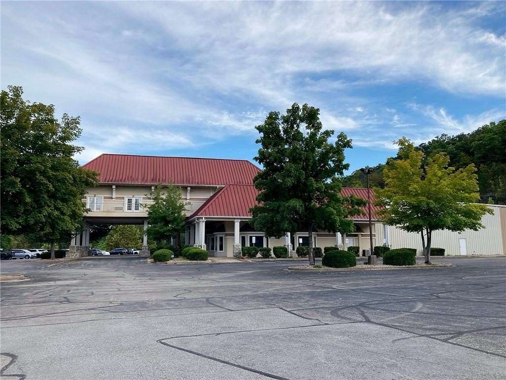 11.3 Acres of Improved Commercial Land for Sale in Branson, Missouri