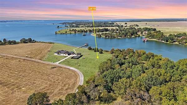 1.52 Acres of Residential Land for Sale in Kerens, Texas