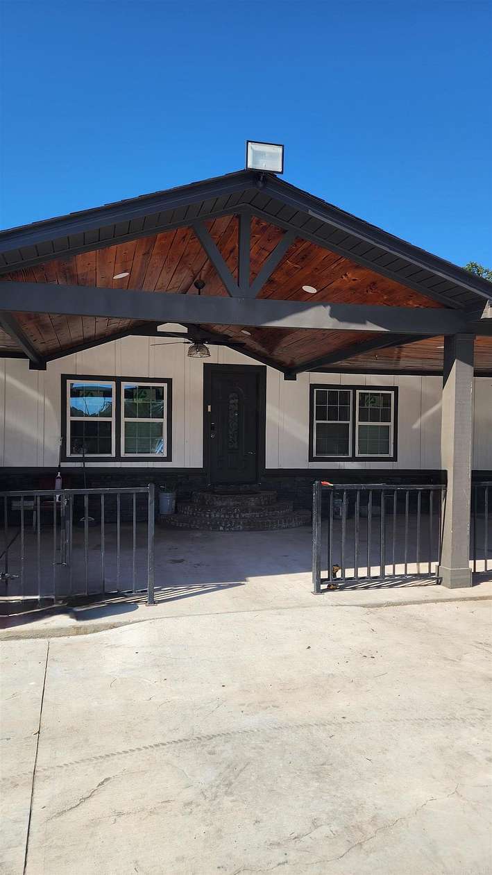 9.76 Acres of Residential Land with Home for Sale in Little Rock, Arkansas