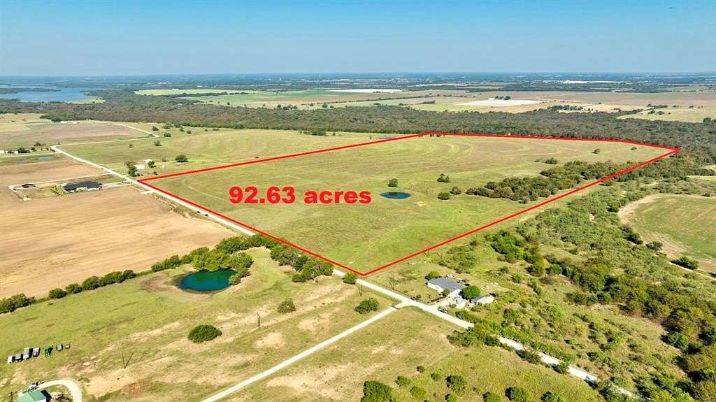 92.6 Acres of Land for Sale in Pilot Point, Texas