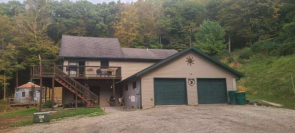 3.13 Acres of Residential Land with Home for Sale in Marquette, Iowa