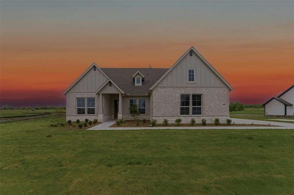 2 Acres of Land with Home for Sale in Blue Ridge, Texas