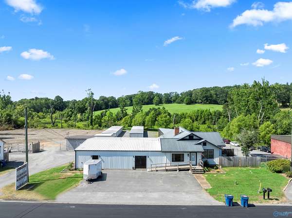 1 Acre of Commercial Land for Sale in Guntersville, Alabama