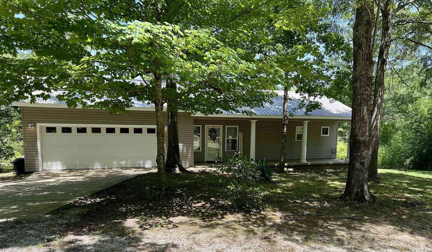 10 Acres of Recreational Land with Home for Sale in Arkadelphia, Arkansas