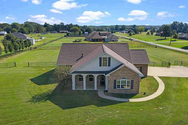 1.82 Acres of Residential Land with Home for Sale in Henderson, Texas