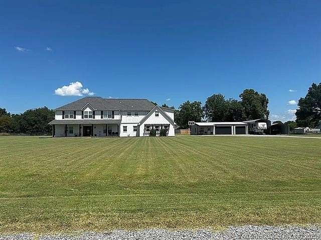 2.53 Acres of Land with Home for Sale in Fort Gibson, Oklahoma