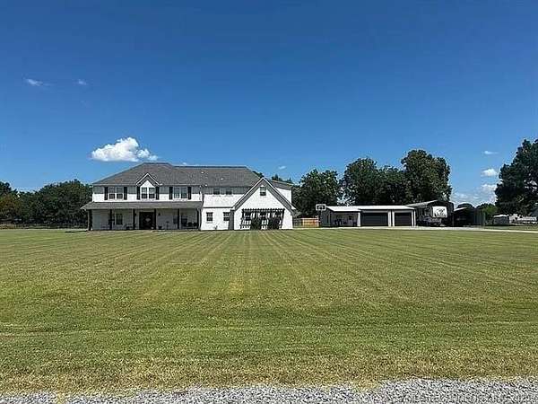 2.53 Acres of Land with Home for Sale in Fort Gibson, Oklahoma