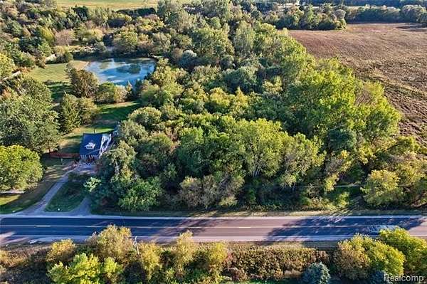 10 Acres of Recreational Land for Sale in Swartz Creek, Michigan