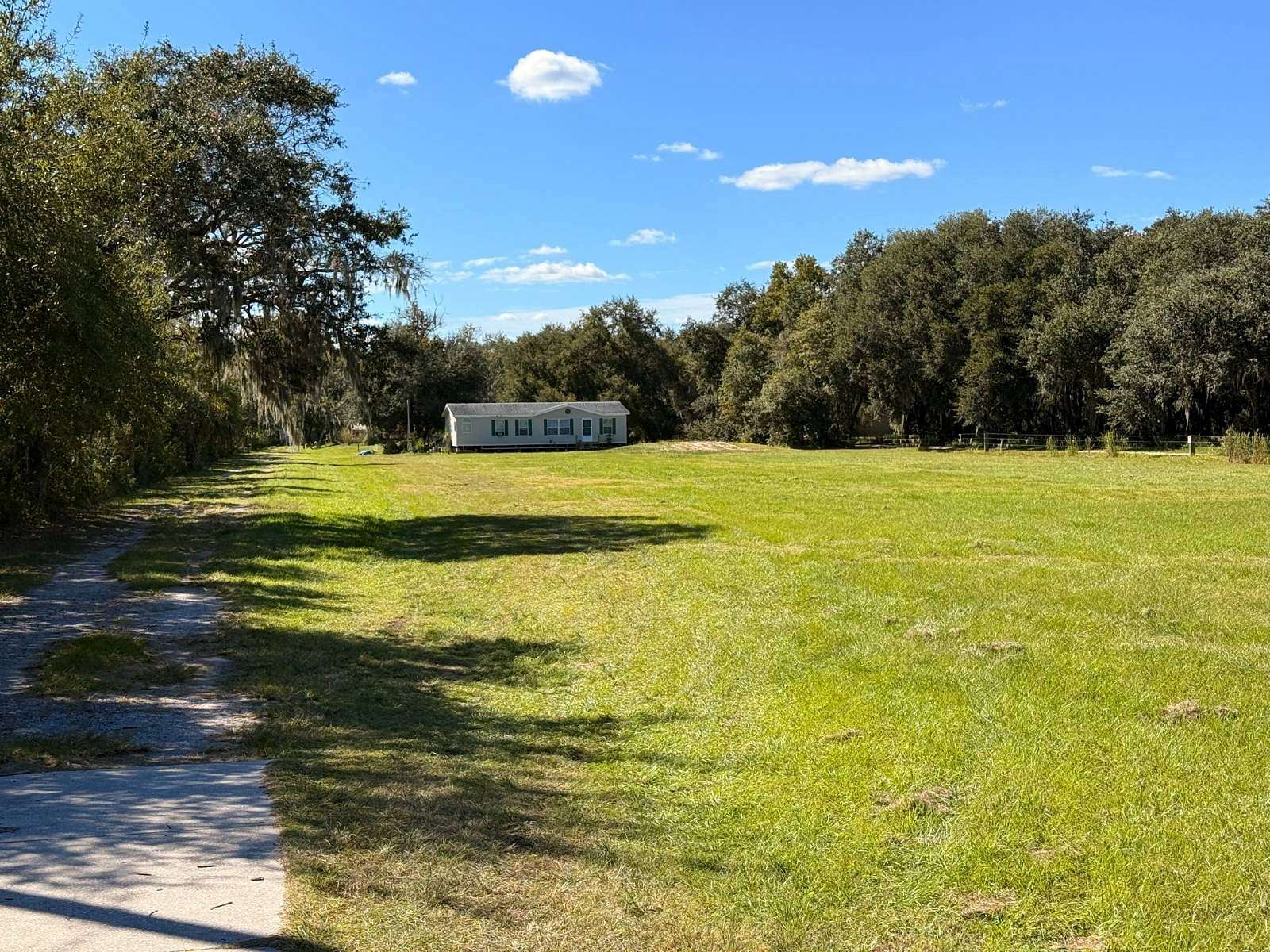 5 Acres of Mixed-Use Land for Sale in Plant City, Florida