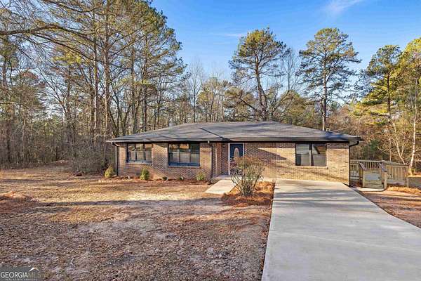 1.76 Acres of Residential Land with Home for Sale in LaGrange, Georgia