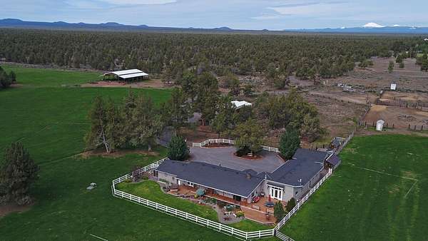 85 Acres of Land with Home for Sale in Bend, Oregon