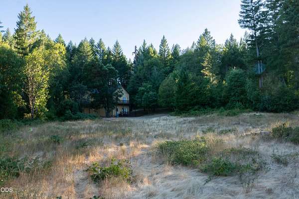 5 Acres of Land with Home for Sale in Cave Junction, Oregon