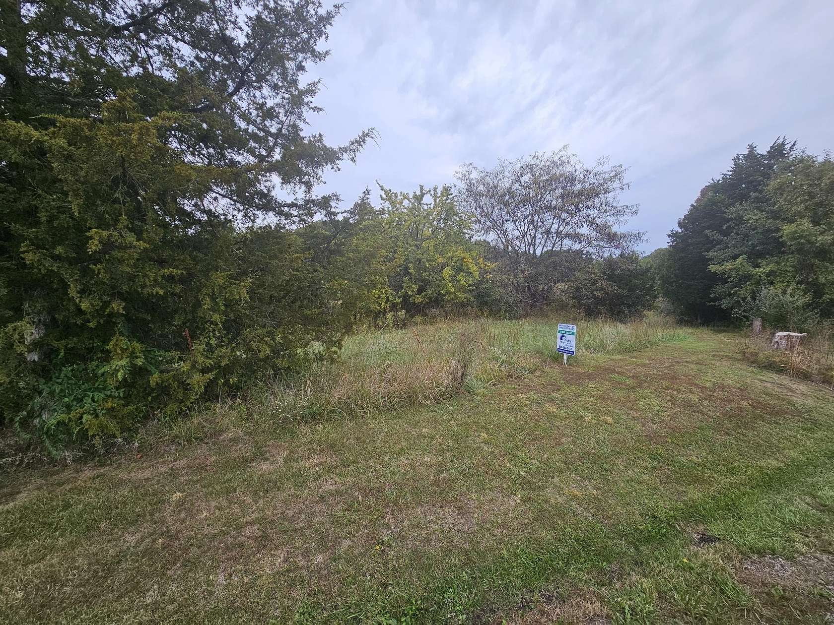 8 Acres of Residential Land for Sale in Higbee, Missouri