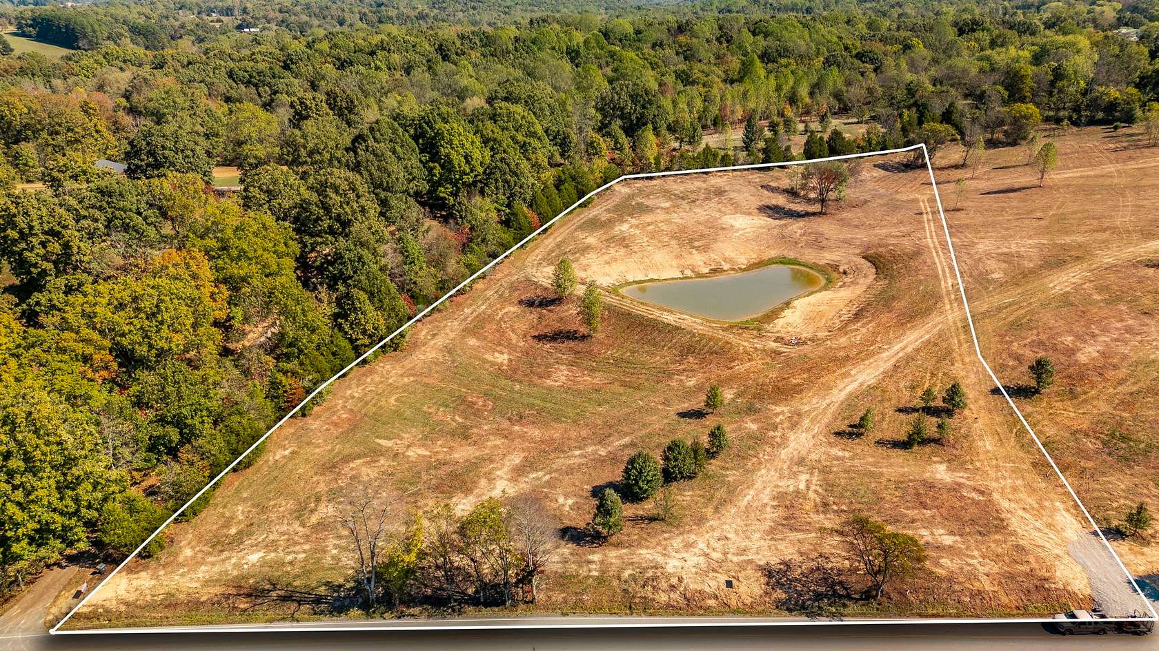 5 Acres of Residential Land for Sale in Bethpage, Tennessee