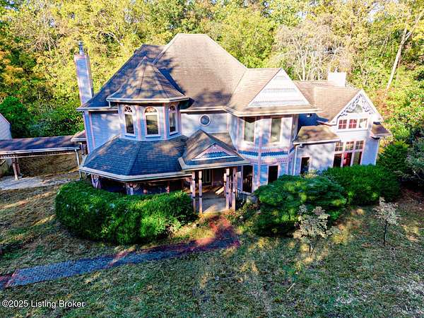 19.2 Acres of Land with Home for Sale in Louisville, Kentucky