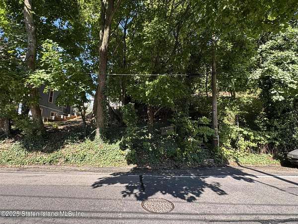 0.13 Acres of Residential Land for Sale in Staten Island, New York
