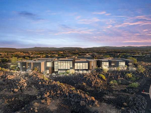 2.47 Acres of Residential Land with Home for Sale in St. George, Utah