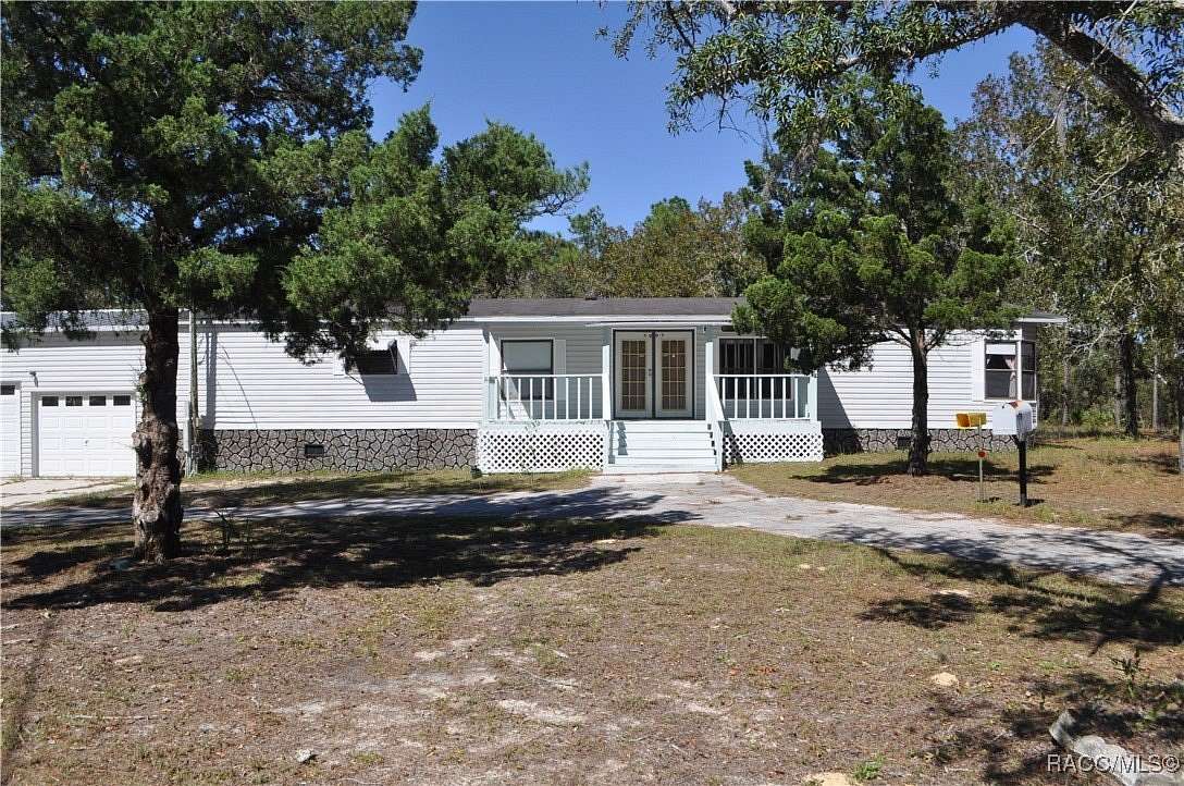 6 Acres of Residential Land with Home for Sale in Homosassa, Florida