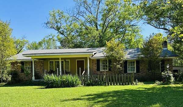 2 Acres of Residential Land with Home for Sale in Brookhaven, Mississippi